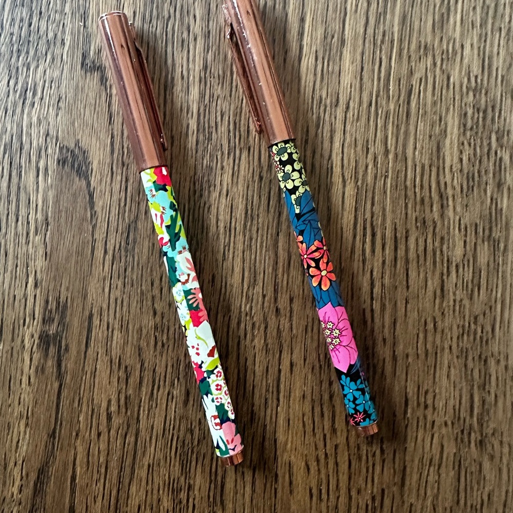 Floral Patterned Pens Set - Picture 2 of 3